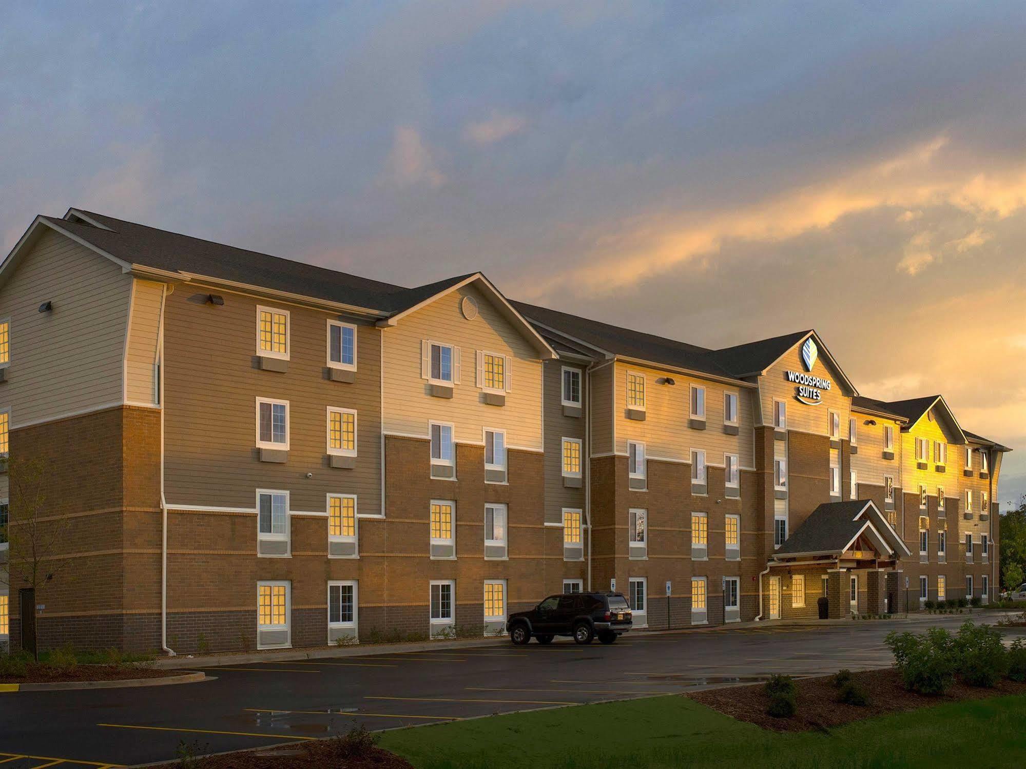 Woodspring Suites Chicago Darien Extérieur photo
